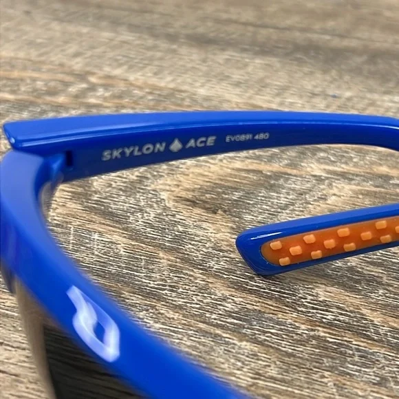 SOLD IN STORE Nike Skylon Ace EV0891 Men’s Sunglasses and Cleaning Pouch - Picture 4 of 9